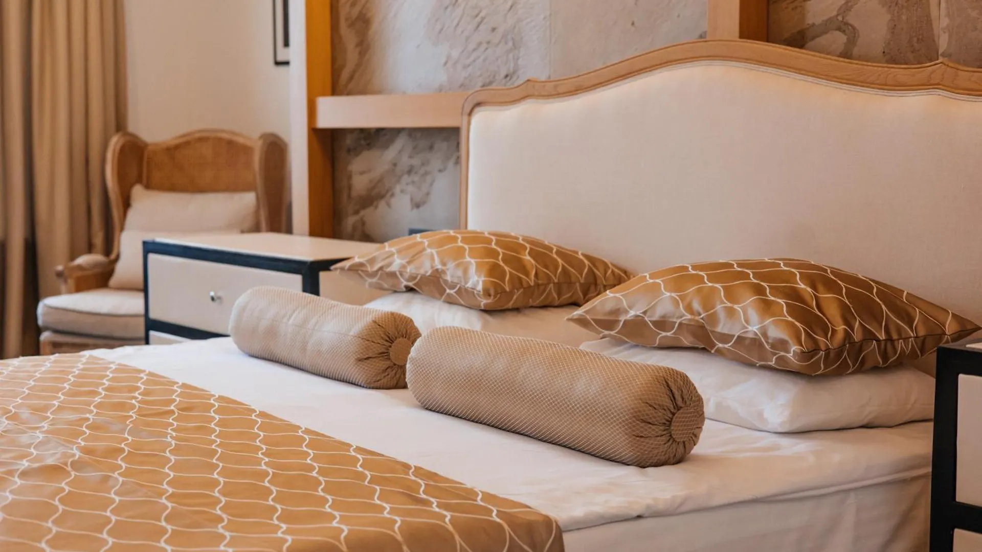 Shirvanshah Hotel Баку