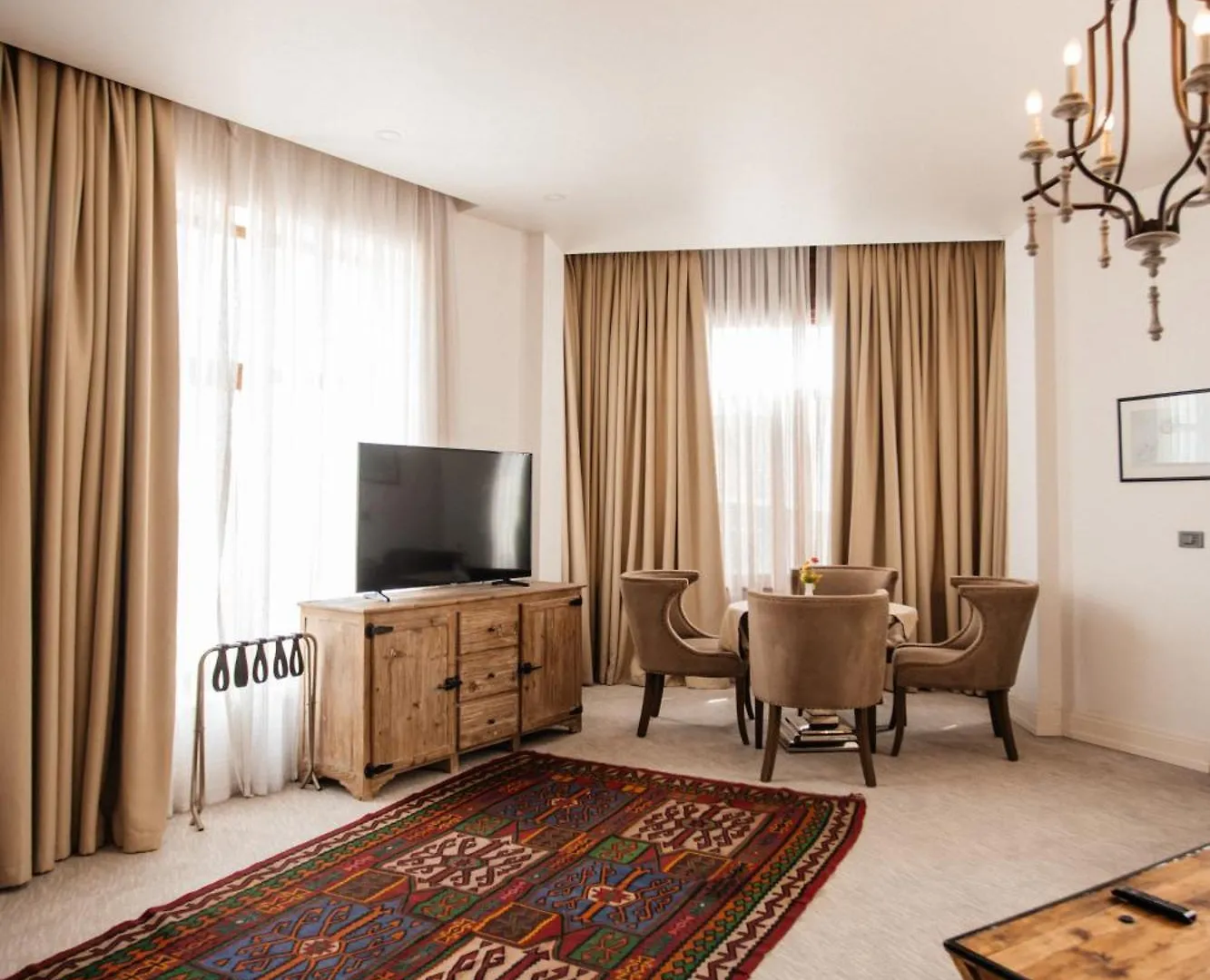 Shirvanshah Hotel Баку