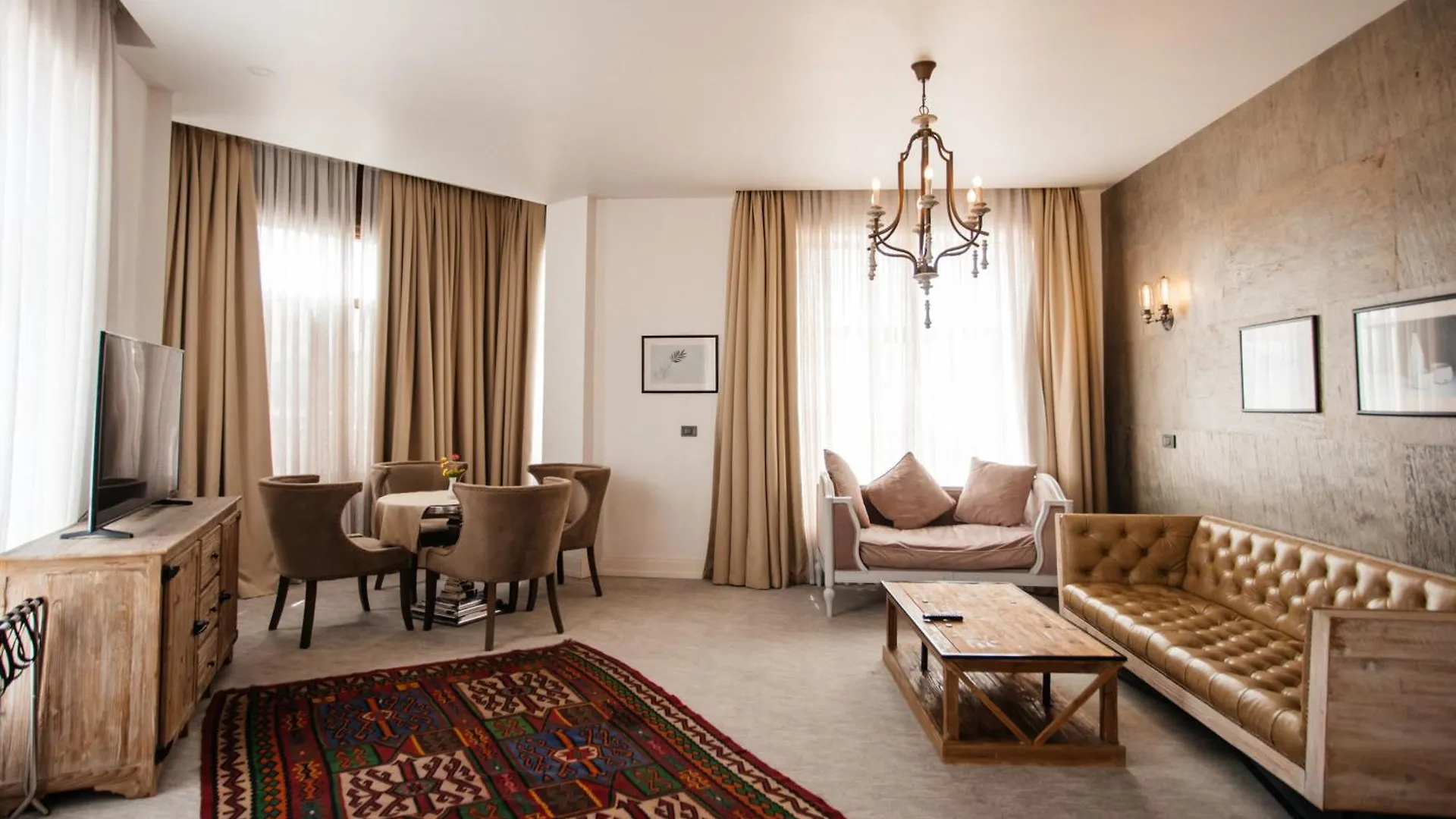 Shirvanshah Hotel Баку