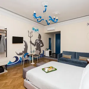** בית הארחה Tritone 125 איטליה