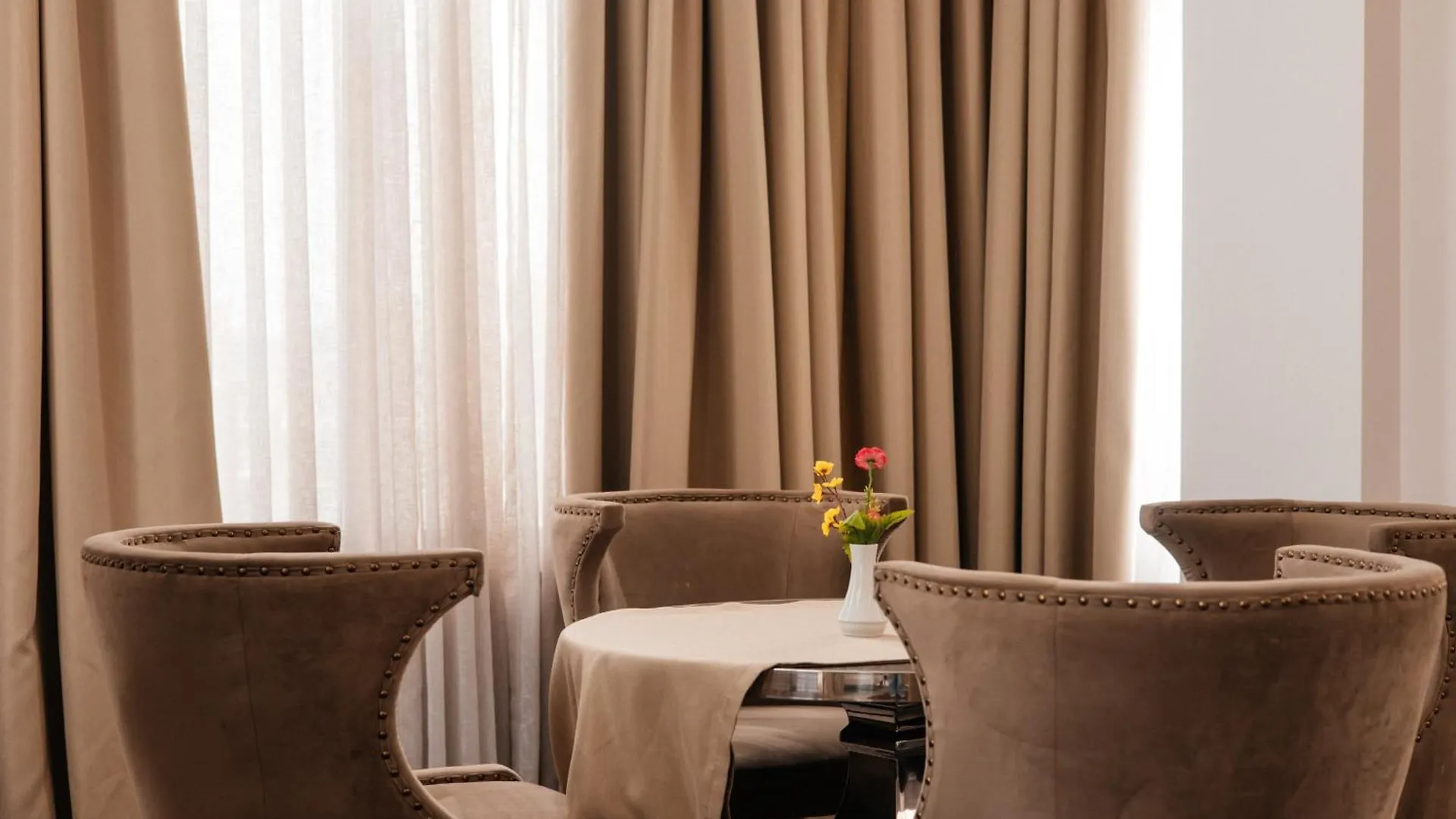 Shirvanshah Hotel Baku 5*,